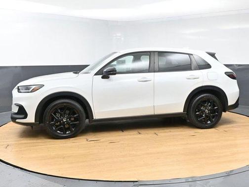 Platinum White Pearl 2023 Honda HR-V Sport