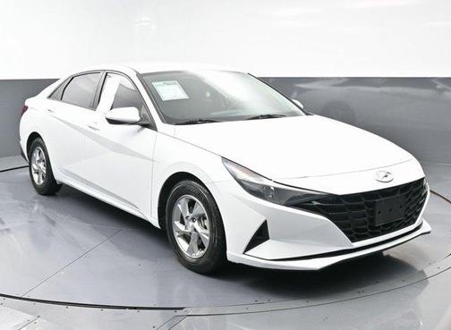 2021 Hyundai ELANTRA SE