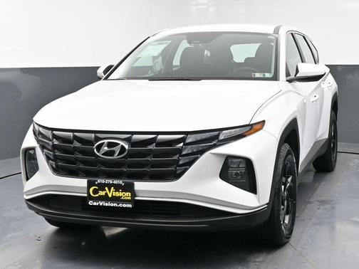 2022 Hyundai TUCSON SE