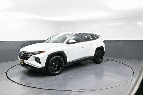 2022 Hyundai TUCSON SE