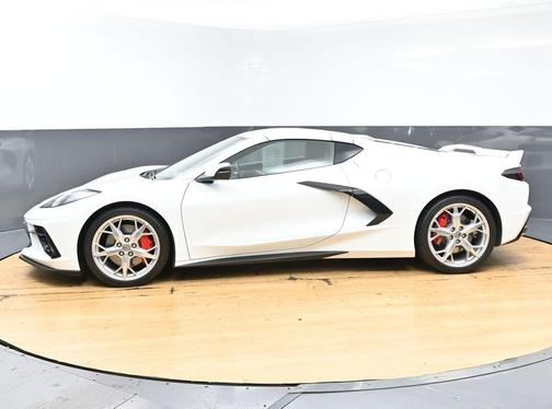 Arctic White 2023 Chevrolet Corvette Stingray w/2LT