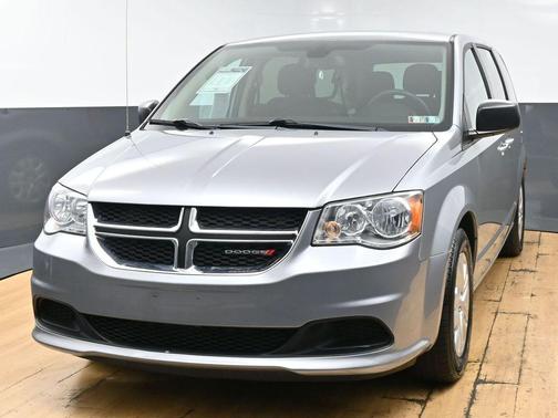 Billet Silver Metallic Clearcoat 2018 Dodge Grand Caravan SE