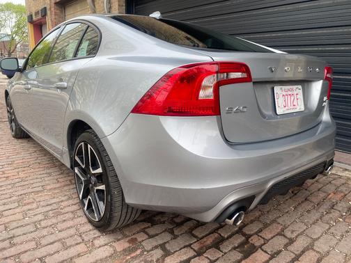 SILVER 2017 Volvo S60 T5 Dynamic