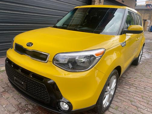 YELLOW 2016 Kia Soul +
