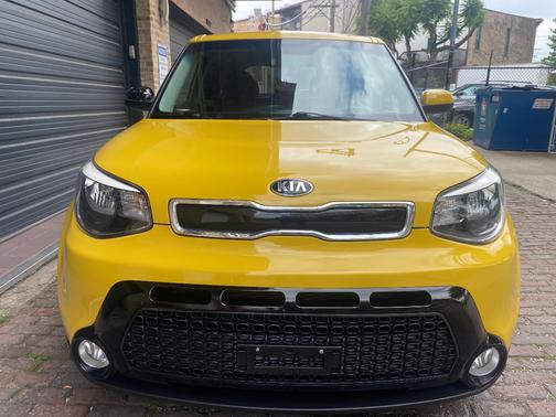 YELLOW 2016 Kia Soul +
