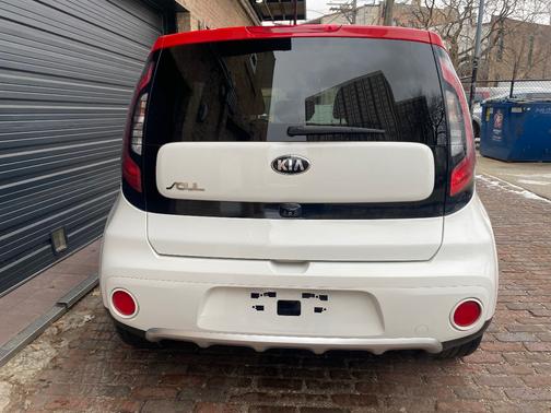 2017 Kia Soul +
