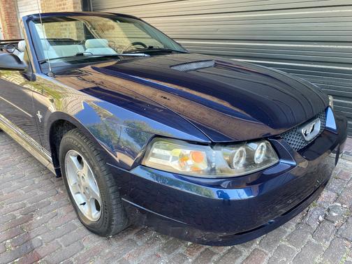 2001 Ford Mustang 