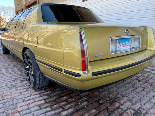 Photo 4 of 33 of 1999 Cadillac DeVille Limousine
