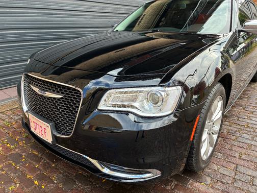 2019 Chrysler 300 Limited