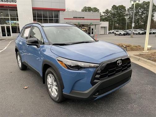 2026 Toyota Corolla Cross LE