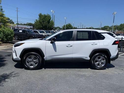 Ice Cap 2025 Toyota RAV4 Hybrid LE