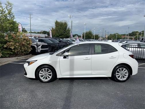 2024 Toyota Corolla Hatchback SE