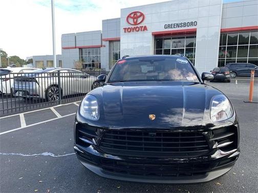 2021 Porsche Macan Base