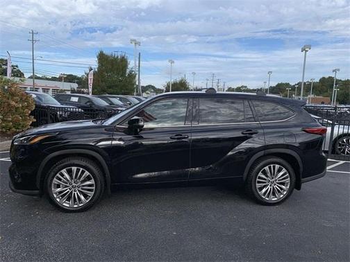 2022 Toyota Highlander Platinum