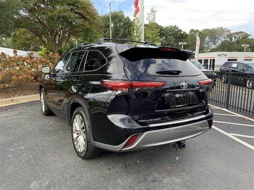 2022 Toyota Highlander Platinum