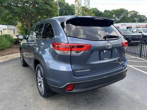 Shoreline Blue Pearl 2019 Toyota Highlander XLE