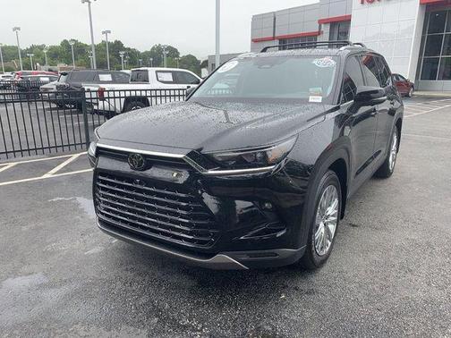 Midnight Black Metallic 2024 Toyota Grand Highlander Platinum