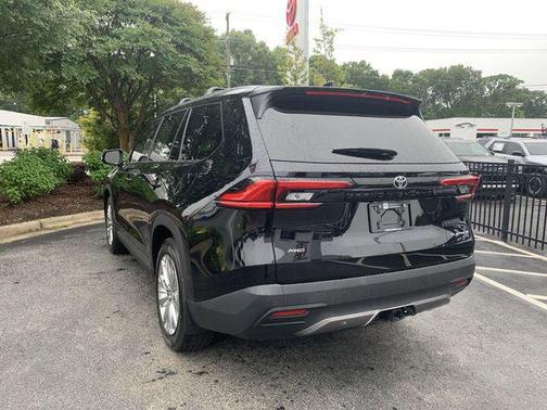 Midnight Black Metallic 2024 Toyota Grand Highlander Platinum
