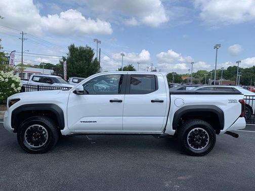 Ice 2025 Toyota Tacoma TRD Off Road
