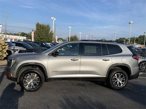 2024 GMC Acadia AT4
