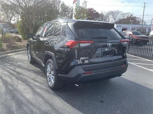 2025 Toyota RAV4 XLE Premium