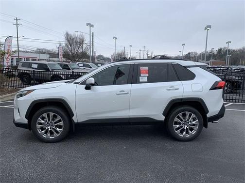 2025 Toyota RAV4 XLE Premium