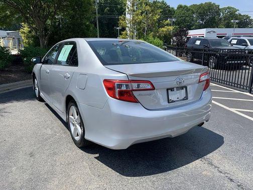 Classic Silver Metallic 2012 Toyota Camry SE