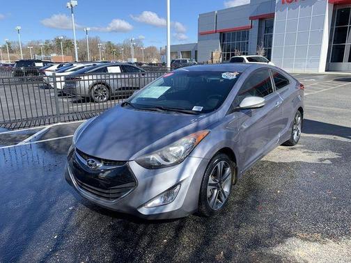 2013 Hyundai ELANTRA SE