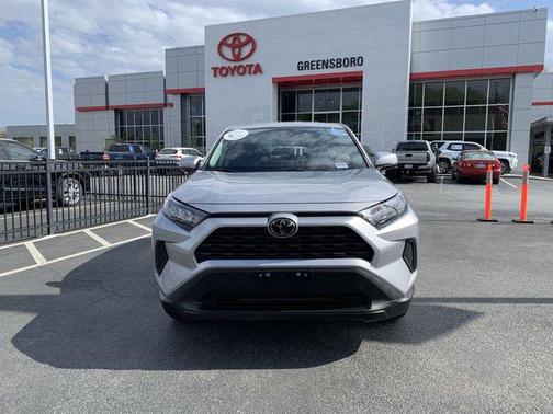 Silver Sky 2022 Toyota RAV4 LE