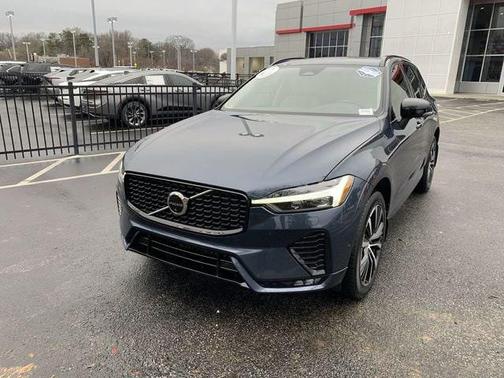 Denim Blue Metallic 2023 Volvo XC60 B5 Plus Dark Theme