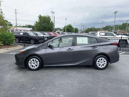 Magnetic Gray Metallic 2019 Toyota Prius LE