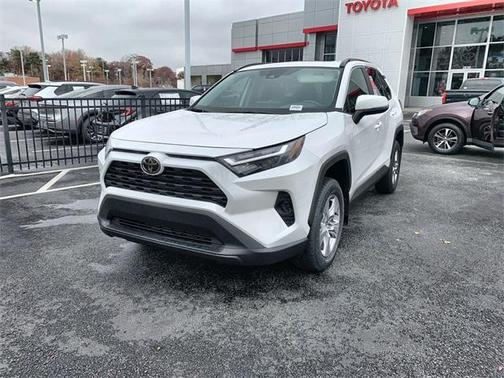 2025 Toyota RAV4 XLE