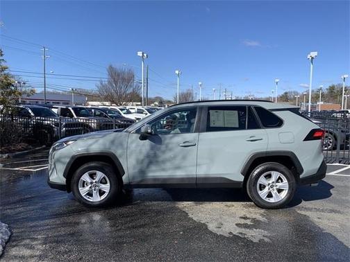 2021 Toyota RAV4 XLE