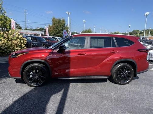 2025 Toyota Highlander Hybrid XLE