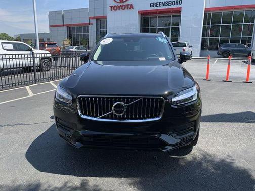 Onyx Black Metallic 2022 Volvo XC90 T6 Momentum