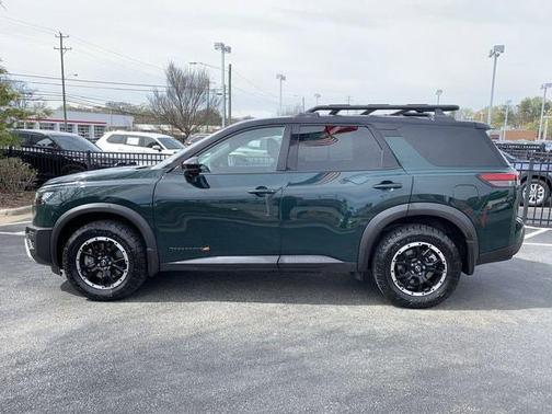 Obsidian Green Pearl/Super Black 2024 Nissan Pathfinder Rock Creek 4WD
