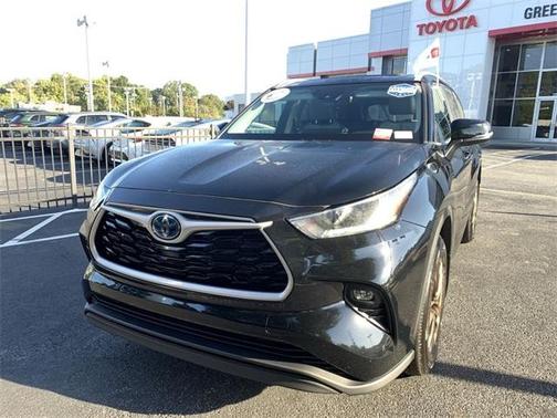 2023 Toyota Highlander Hybrid Bronze Edition