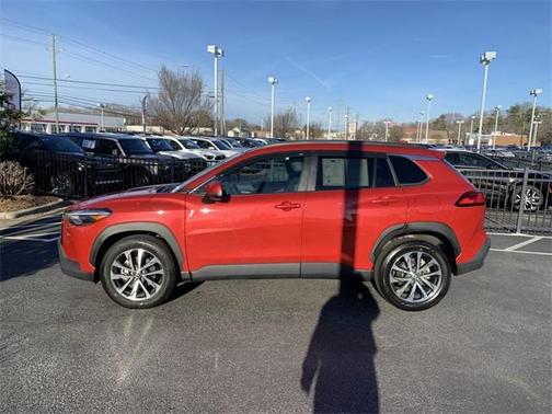 2023 Toyota Corolla Cross XLE