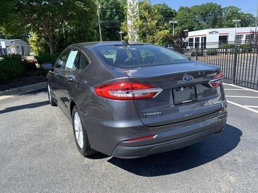 Magnetic Metallic 2019 Ford Fusion SE