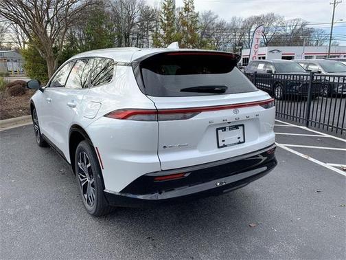 2025 Toyota Crown Signia XLE