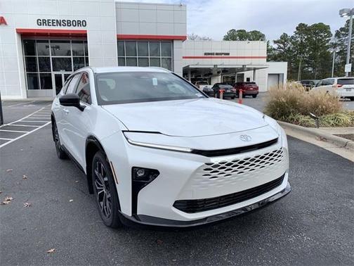 2025 Toyota Crown Signia XLE