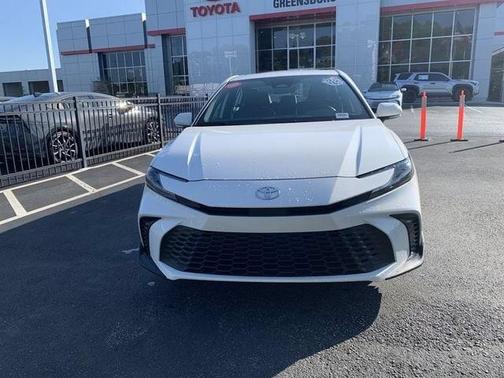 Ice Cap 2025 Toyota Camry SE