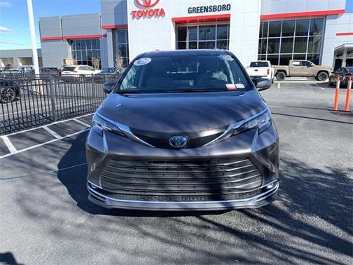2022 Toyota Sienna XLE