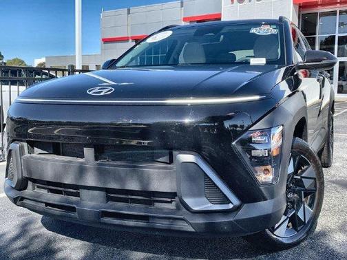 Abyss Black Pearl 2024 Hyundai KONA SEL