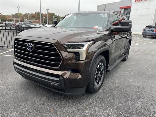 2023 Toyota Sequoia SR5