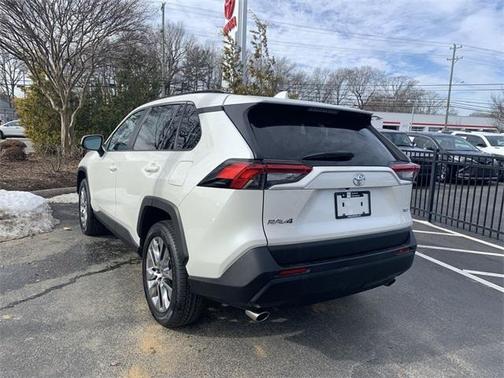 2021 Toyota RAV4 XLE Premium