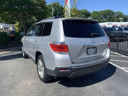 Classic Silver 2013 Toyota Highlander Limited