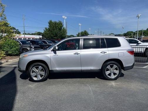 Classic Silver 2013 Toyota Highlander Limited