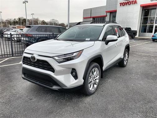 2025 Toyota RAV4 XLE Premium