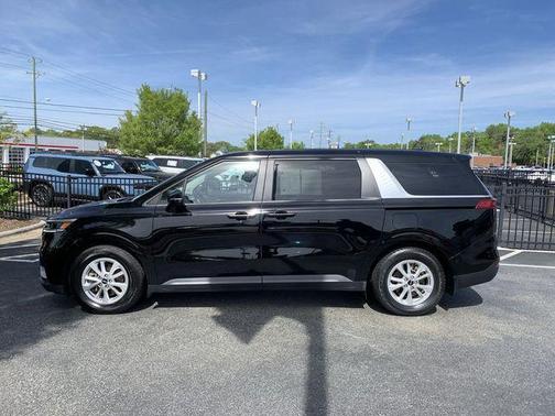 Aurora Black 2022 Kia Carnival LXS